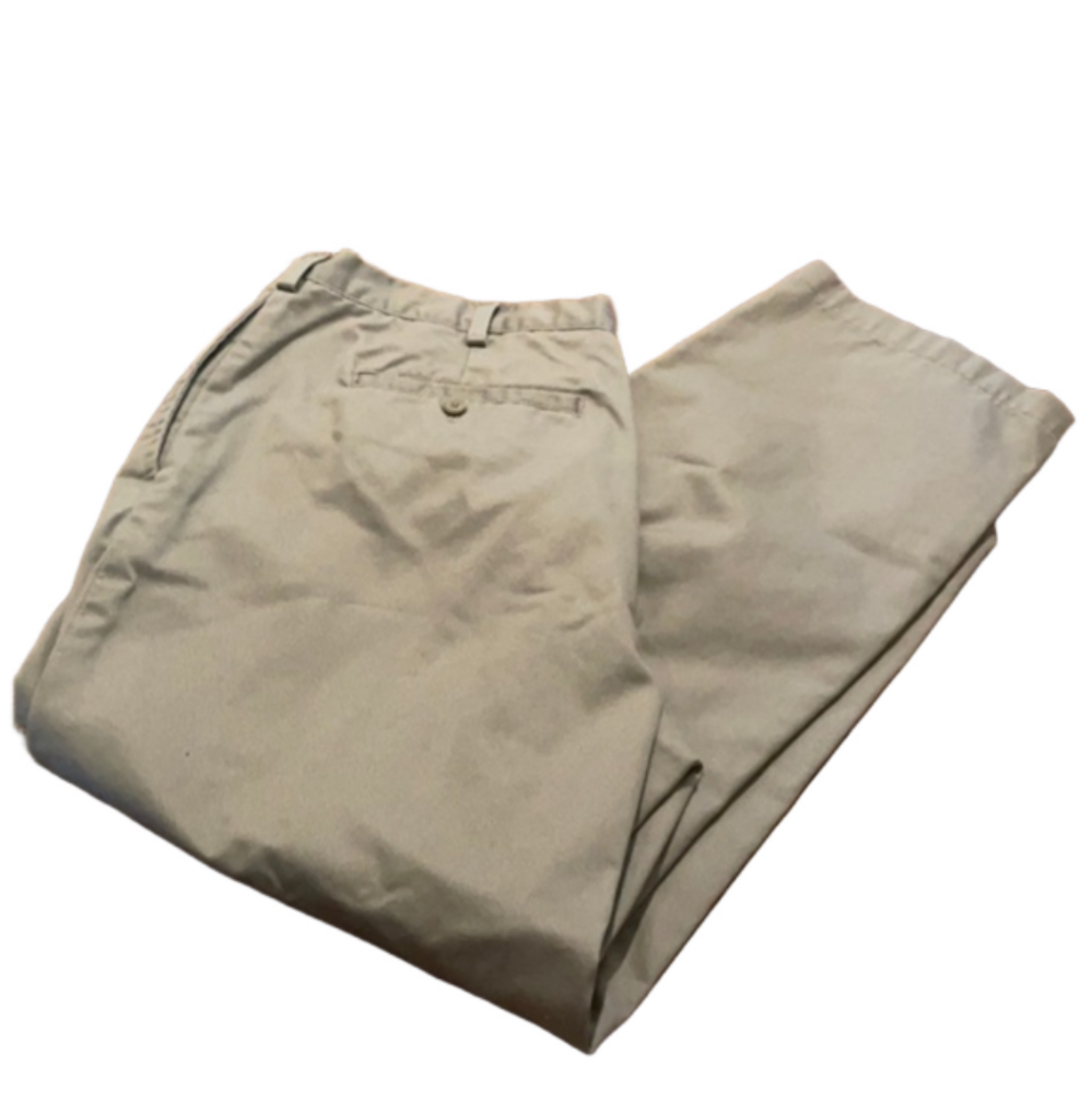 IZOD 40x30 classic fit men’s American chinos